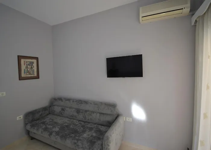 Little Cozy Apartment 2